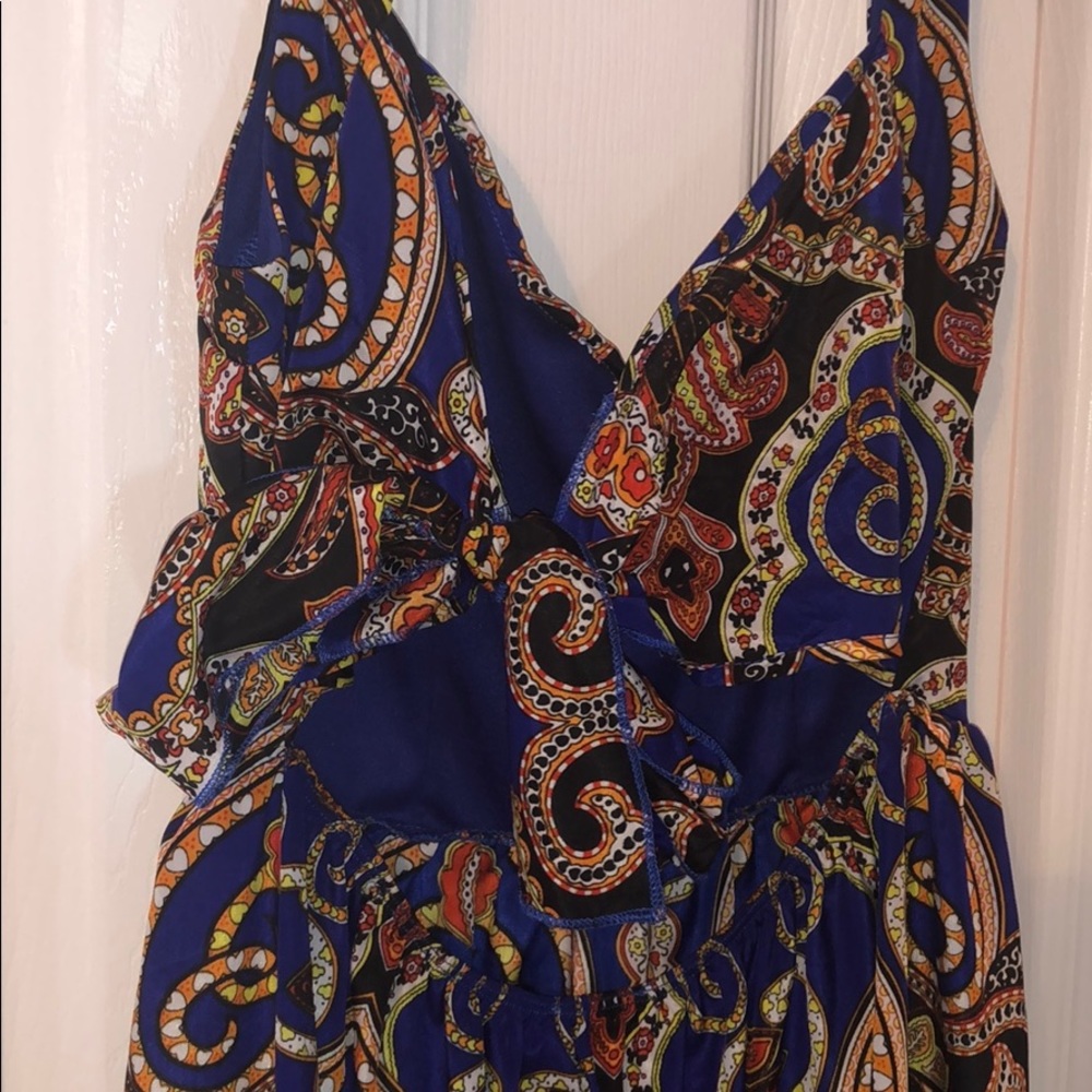 Open back with tie - Picture 3 of 4